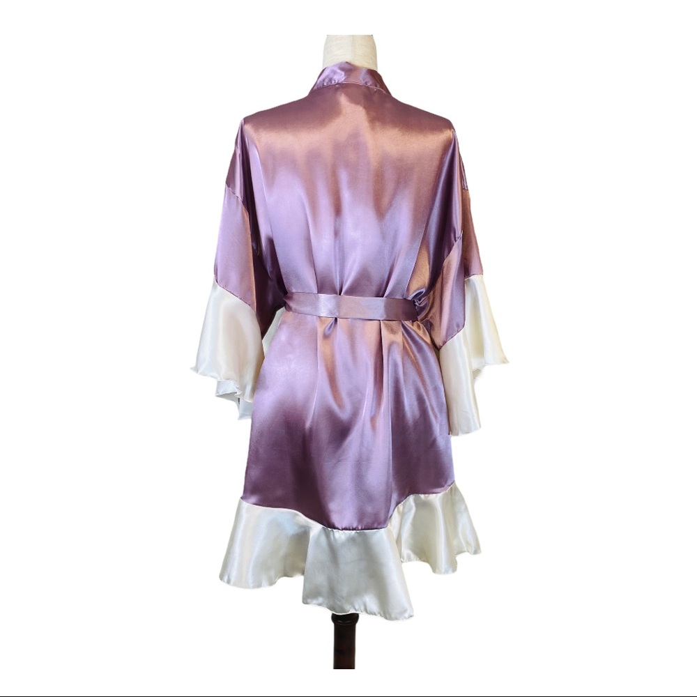 NWT Viola Vann Lilac/Cream Ruffled Short Robe - Picture 5 of 5